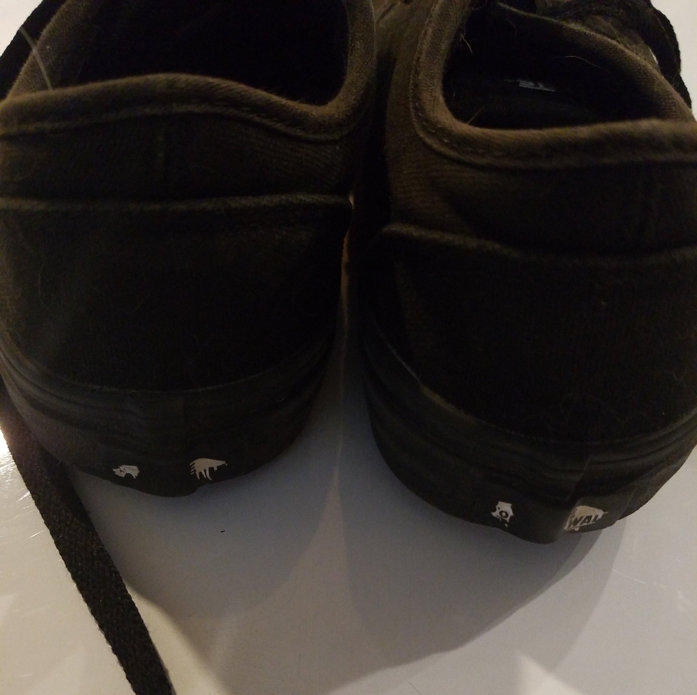 Van's size 5 youth - Picture 2 of 4